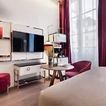 Hotel Meliá Paris Notre-Dame 5*
